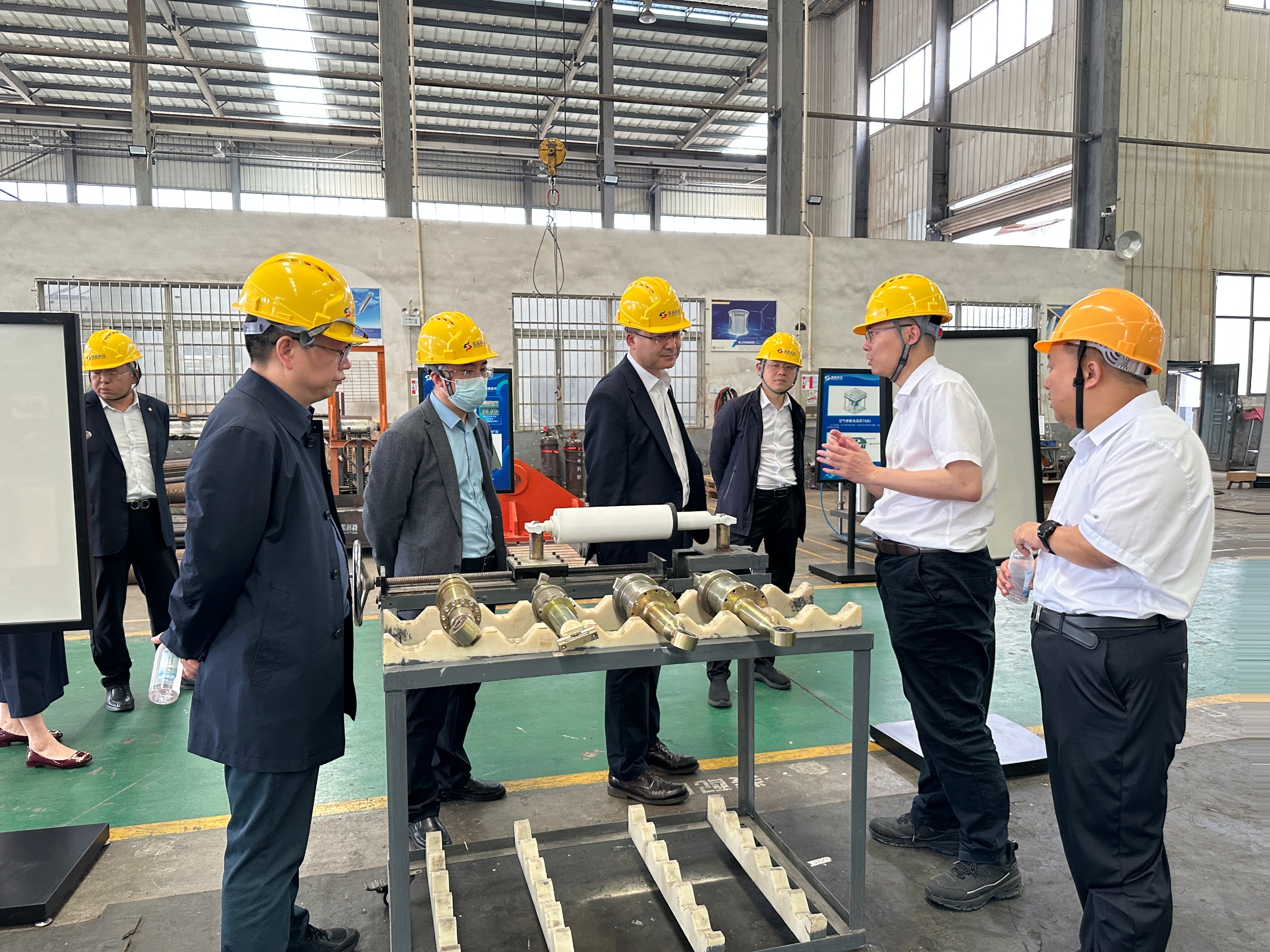 招商交科黨委書記、董事長張華一行調研瀟振科技